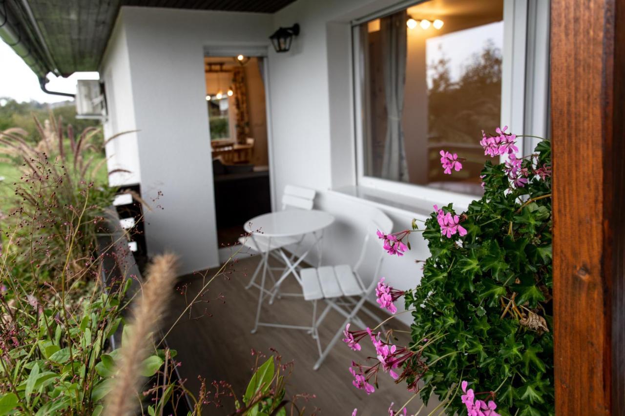 Honey Apartments Zirovnica Esterno foto