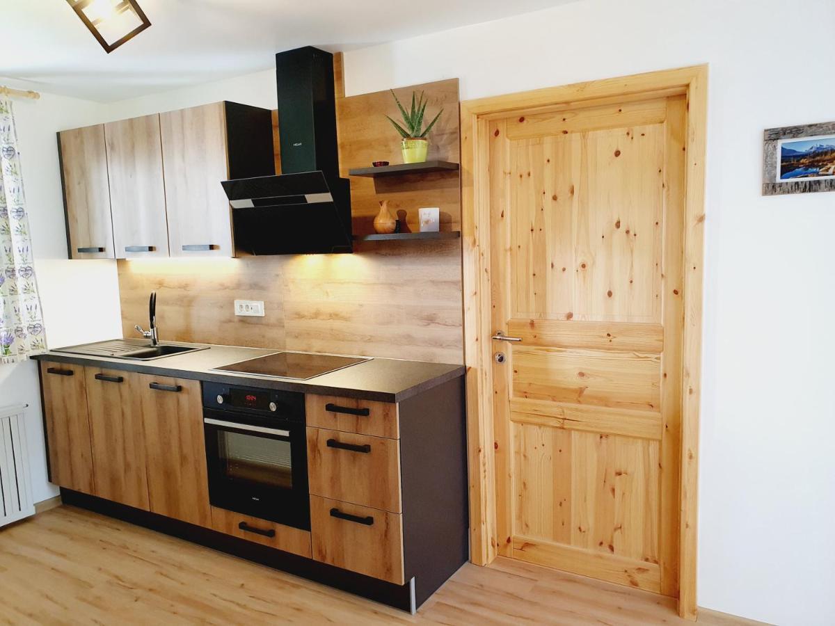 Honey Apartments Zirovnica Esterno foto