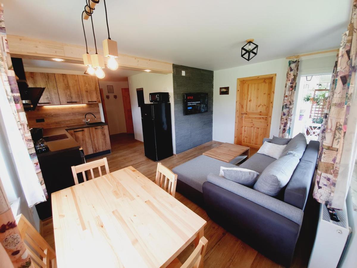 Honey Apartments Zirovnica Esterno foto