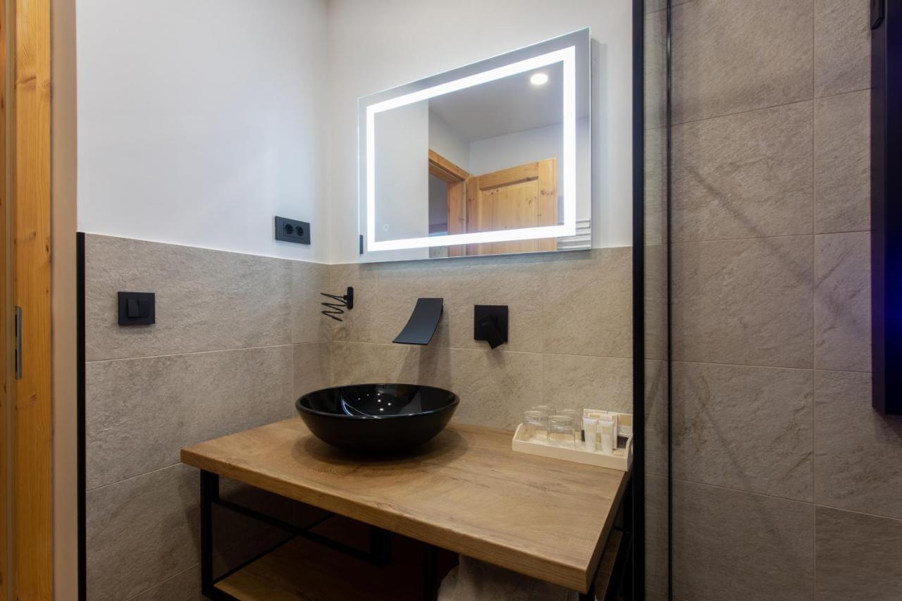Honey Apartments Zirovnica Esterno foto