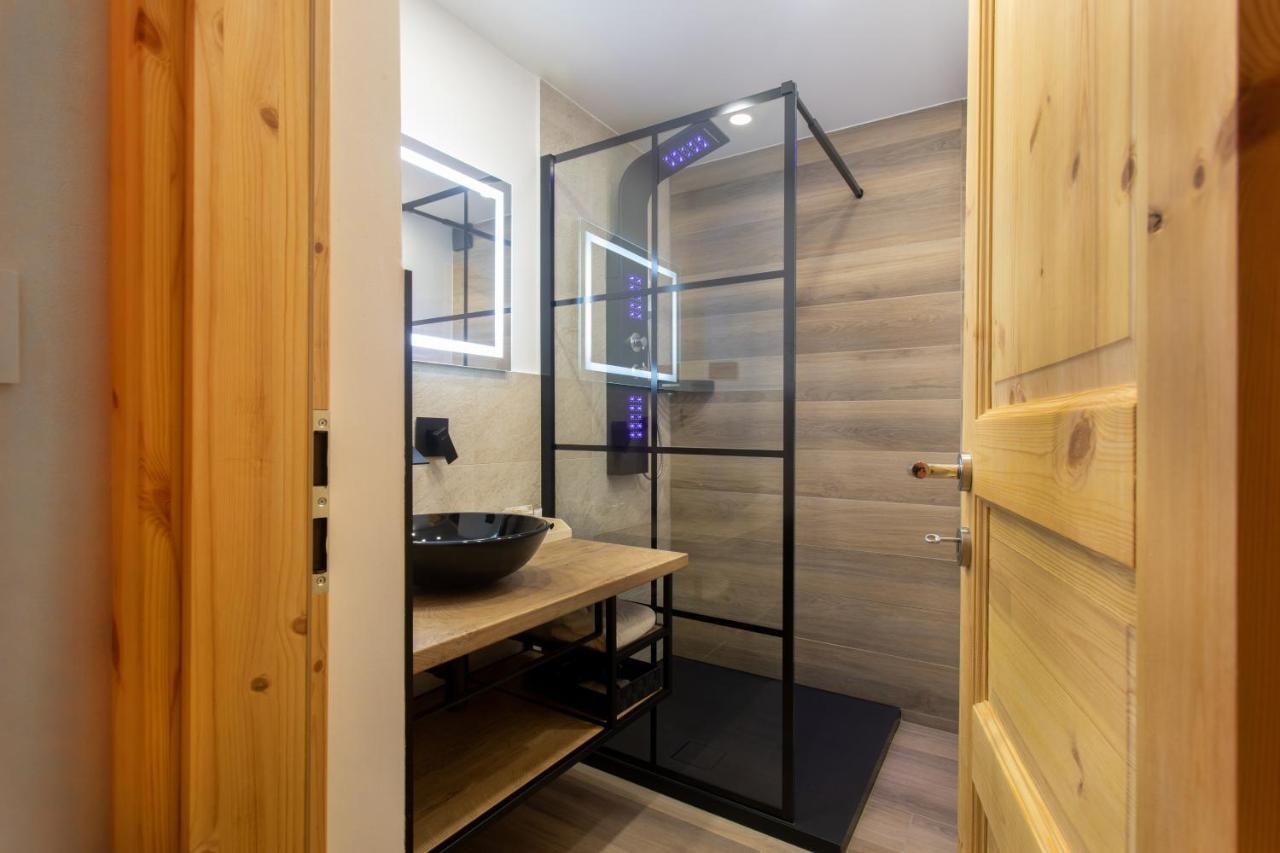 Honey Apartments Zirovnica Esterno foto